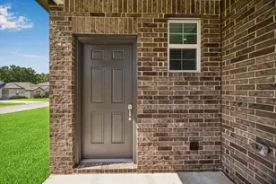 11605 Whirlaway Dr, Willis, TX 77318 - Photo 3