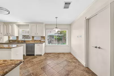 5262 Briarbend Drive, Houston, TX 77096 - Photo 9