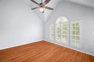 4431 Castle Ct, Houston, TX 77006 - Photo 15