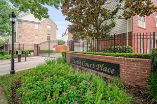 4431 Castle Ct, Houston, TX 77006 - Photo 33