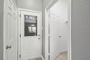 535 Corydon Dr, Houston, TX 77336 - Photo 11
