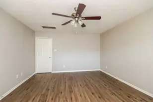 808 Dragonfly Dr, Conroe, TX 77301 - Photo 11
