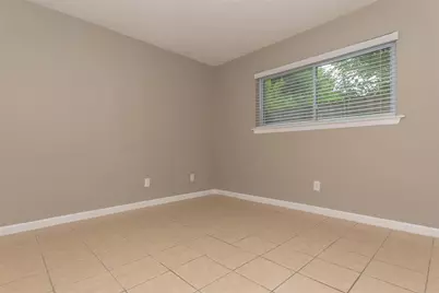 9707 N Timberside Drive #6--R, Houston, TX 77025 - Photo 13