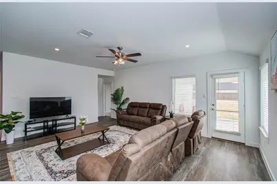 8611 Shumard Oak Drive, Rosharon, TX 77583 - Photo 9