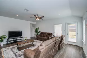 8611 Shumard Oak Dr, Rosharon, TX 77583 - Photo 9