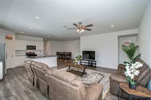 8611 Shumard Oak Dr, Rosharon, TX 77583 - Photo 11