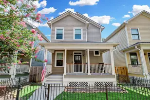 1025 W 15th 1/2 St, Houston, TX 77008 - Photo 1