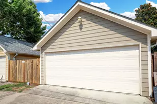 1025 W 15th 1/2 St, Houston, TX 77008 - Photo 15