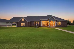 9018 Water Point Dr, Beach City, TX 77523 - Photo 1