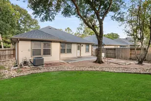 26 S Vesper Bend Cir, The Woodlands, TX 77382 - Photo 3