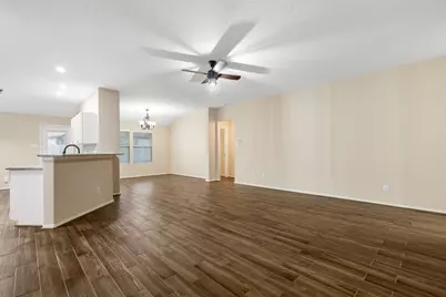 26 S Vesper Bend Circle, The Woodlands, TX 77382 - Photo 7