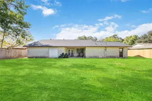 2612 Lake Park Dr, La Marque, TX 77568 - Photo 17