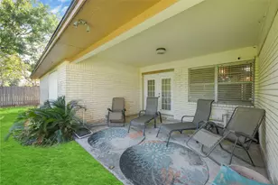 2612 Lake Park Dr, La Marque, TX 77568 - Photo 15