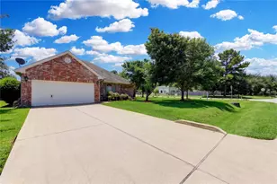 9227 Hidden Lake E, Magnolia, TX 77354 - Photo 3