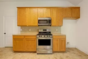 9227 Hidden Lake E, Magnolia, TX 77354 - Photo 19