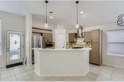 1816 Sherwood Forest Circle, League City, TX 77573 - Photo 3