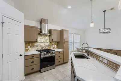 1816 Sherwood Forest Circle, League City, TX 77573 - Photo 13