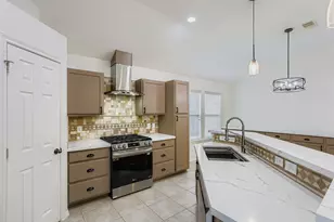 1816 Sherwood Forest Cir, League City, TX 77573 - Photo 13