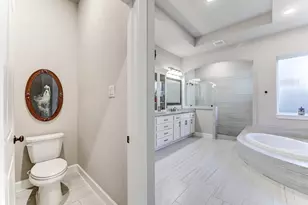 404 Summit Ridge Ct, Willis, TX 77318 - Photo 35