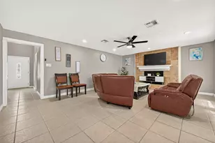 552 Roanoke Dr, Conroe, TX 77302 - Photo 5