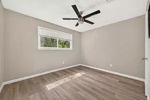 552 Roanoke Dr, Conroe, TX 77302 - Photo 23