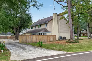 552 Roanoke Dr, Conroe, TX 77302 - Photo 25