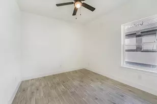 10703 Hillside Dr, Montgomery, TX 77356 - Photo 17