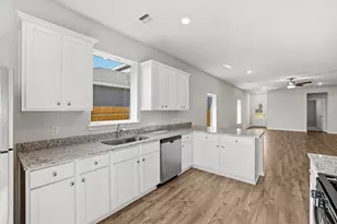 15874 Berry Hl Dr, Conroe, TX 77303 - Photo 11