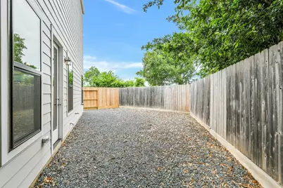 1114 Pearlwood Drive, Houston, TX 77008 - Photo 35