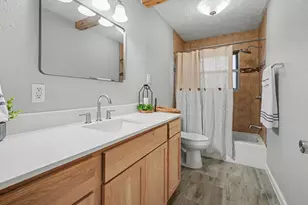 308 San Jacinto St, La Porte, TX 77571 - Photo 11