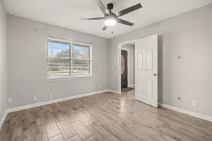 308 San Jacinto St, La Porte, TX 77571 - Photo 9