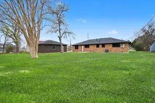 308 San Jacinto St, La Porte, TX 77571 - Photo 17