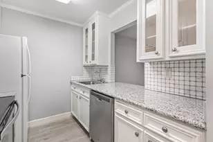 9029 Gaylord Dr, Houston, TX 77024 - Photo 7