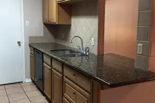 2044 Lakeside Dr, Seabrook, TX 77586 - Photo 7