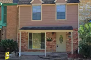 2044 Lakeside Dr, Seabrook, TX 77586 - Photo 1