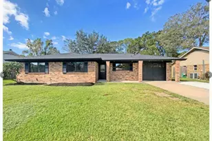 610 Marion Ln, West Columbia, TX 77486 - Photo 1