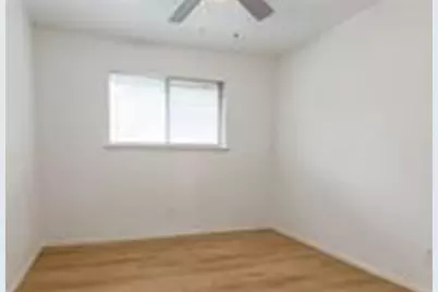 812 Jefferson Avenue #D, Cleveland, TX 77327 - Photo 5