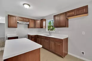 1226 Havner Ln, Houston, TX 77037 - Photo 9
