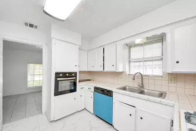 9131 Rentur Drive, Houston, TX 77031 - Photo 7