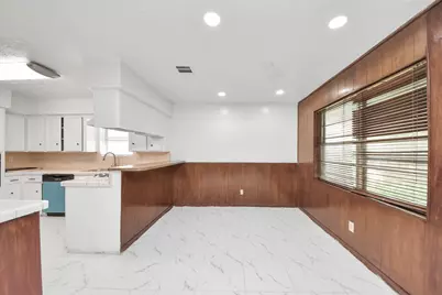 9131 Rentur Drive, Houston, TX 77031 - Photo 11