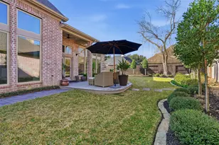 8706 Rippling Water Dr, Sugar Land, TX 77479 - Photo 19