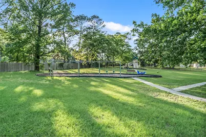 26 Hillsborough Drive, Huntsville, TX 77340 - Photo 21