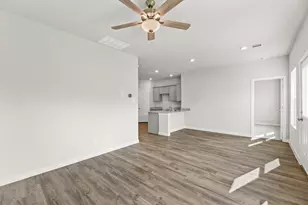 2520 Rose Quartz Dr, Texas City, TX 77591 - Photo 15