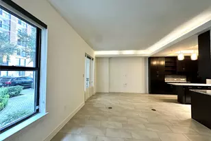 2303 Mid Ln Ln, Houston, TX 77027 - Photo 3