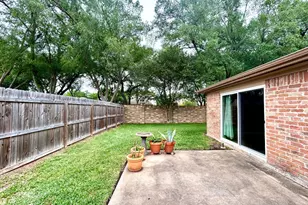 2551 Coopers Post Ln, Sugar Land, TX 77478 - Photo 17