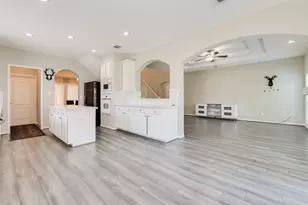 14914 Bennetts Mill Ln, Sugar Land, TX 77498 - Photo 13