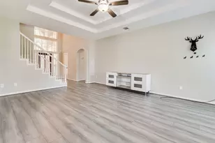 14914 Bennetts Mill Ln, Sugar Land, TX 77498 - Photo 7