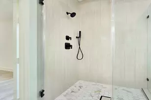 1904 Davonley Wy, Houston, TX 77080 - Photo 13