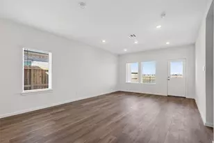 4034 Bronco Sta Ln, League City, TX 77511 - Photo 7