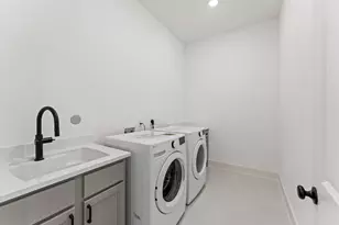 8218 Sherman Pk Trl, Spring, TX 77389 - Photo 17